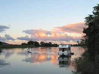 Tweed River Houseboats