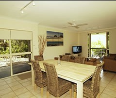 Adrift at Byron Bay