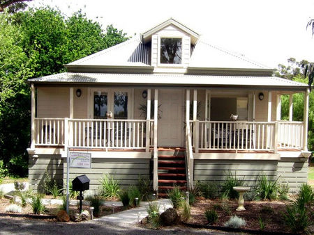 Around About Lorne Studios or B and B