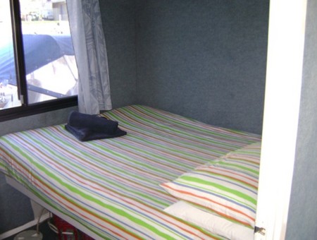 Boyds Bay Houseboat Holidays
