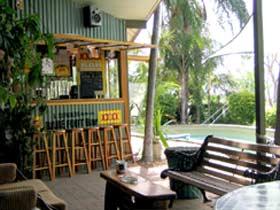 Backpackers By The Bay