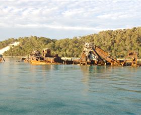 Tangalooma Wrecks Dive Site - Accommodation VIC